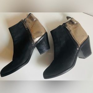 CNC COSTUME NATIONAL Italy Black Suede Silver Leather Zip Boots US 8 (EU 39)